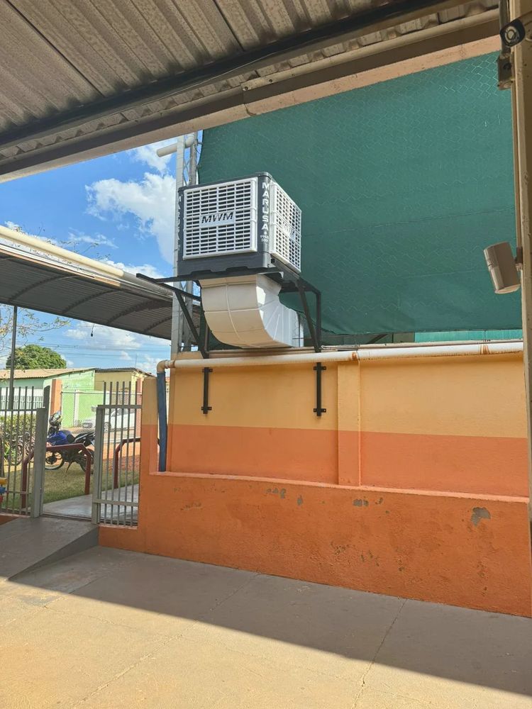 Climatizador instalado na Associação Braseiro